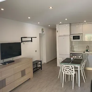 https://costa-adeje-2-bedapartment-with-double-terrace.in-canary-islands.com